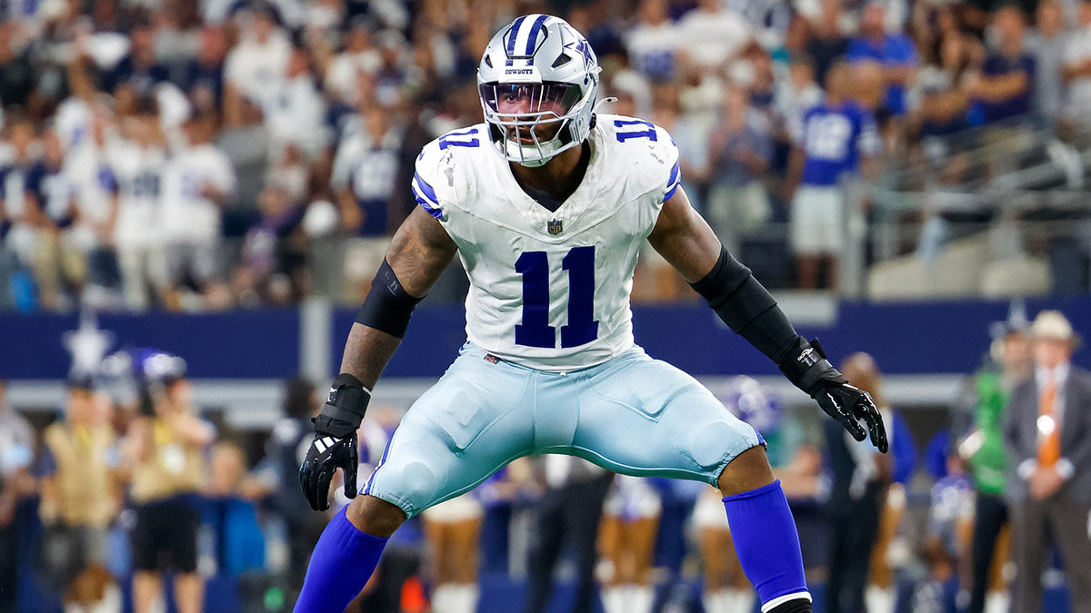 Sep 22, 2024; Arlington, Texas, USA; Dallas Cowboys linebacker Micah Parsons (11) drops back in coverage during the fourth quarter against the Baltimore Ravens at AT&T Stadium.