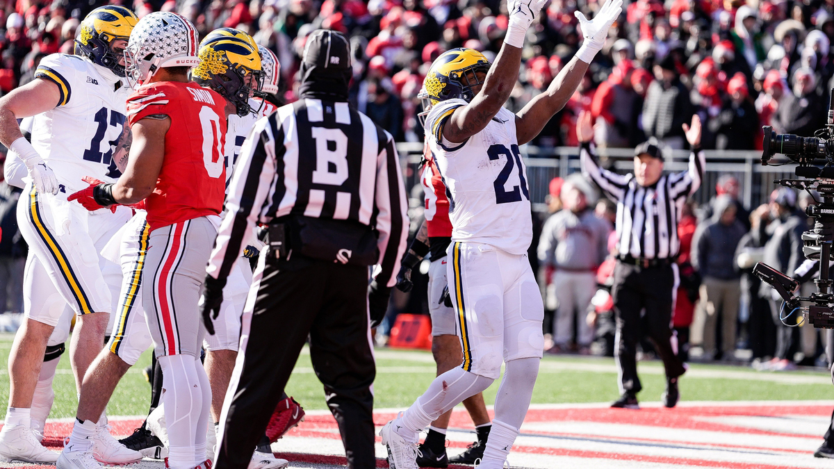 Michigan running back Kalel Mullings