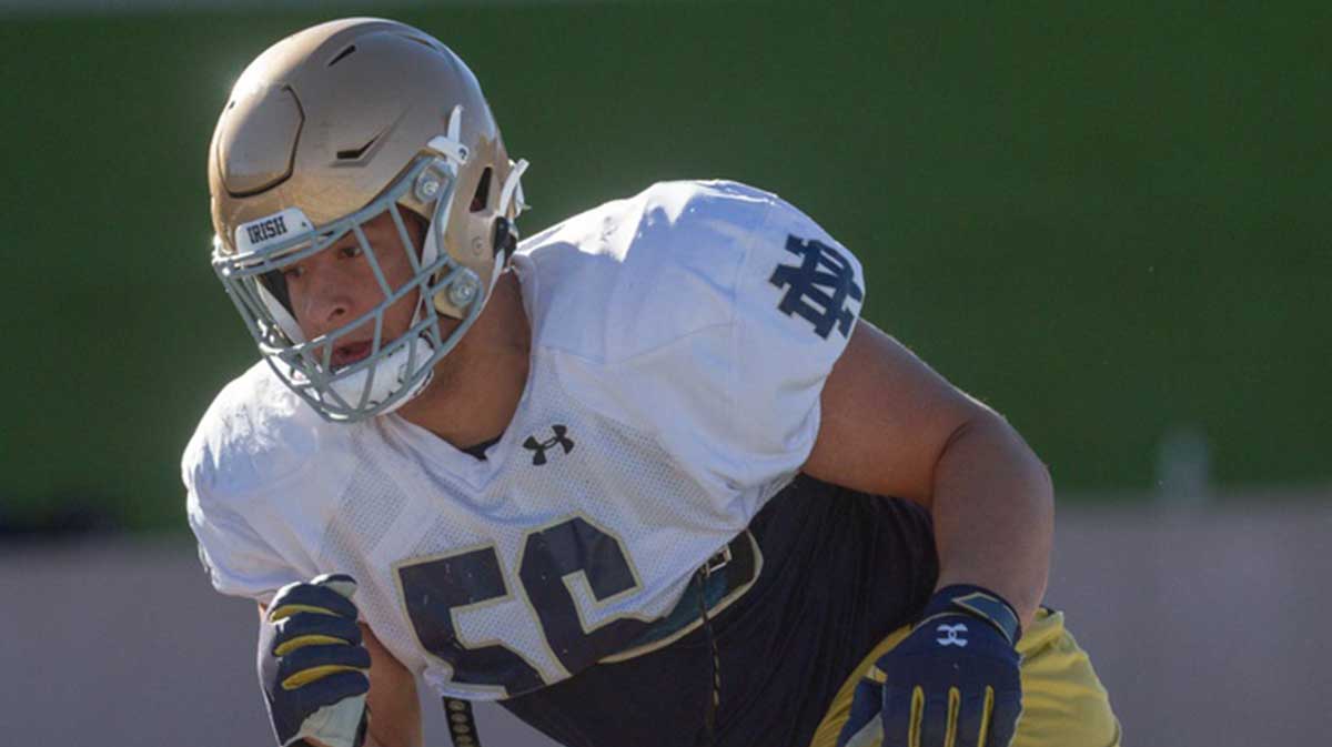 Notre Dames Howard Cross III runs a drill during practice at the SAC on Dec. 26, 2023, as they prepare for the Tony the Tiger Sun Bowl against Oregon State.