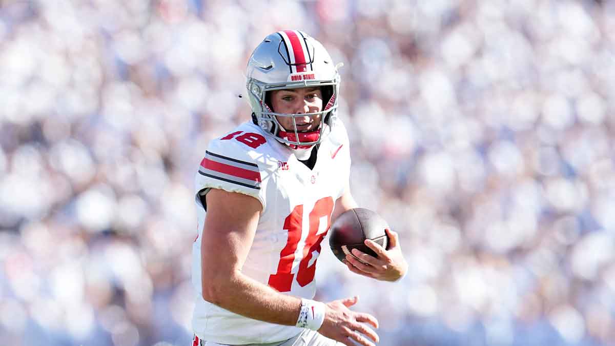 Fans roasting Ohio State QB Will Howard after early interception vs