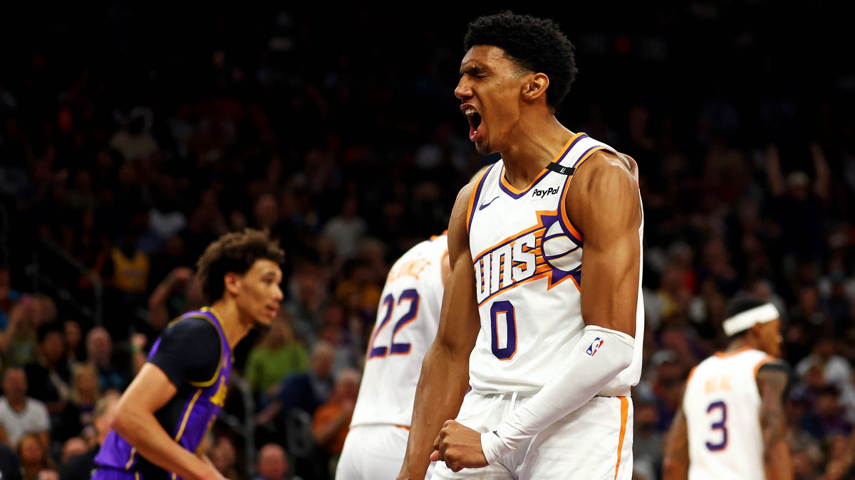 Phoenix Suns forward Ryan Dunn (0) reacts after a play during the first quarter against the Los Angeles Lakers at Footprint Center. 