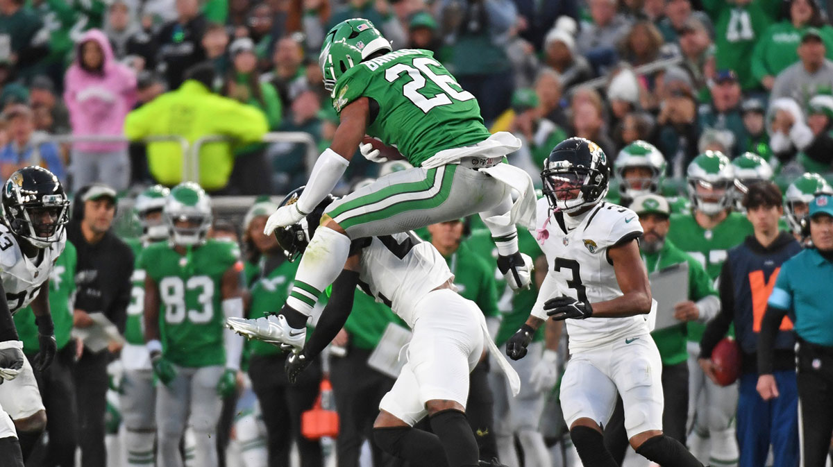 Eagles' Saquon Barkley explains epic backwards hurdle vs. Jaguars