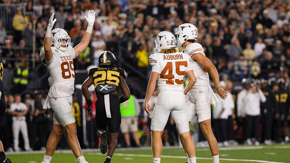 Texas, Notre Dame finalizing massive future football showdowns