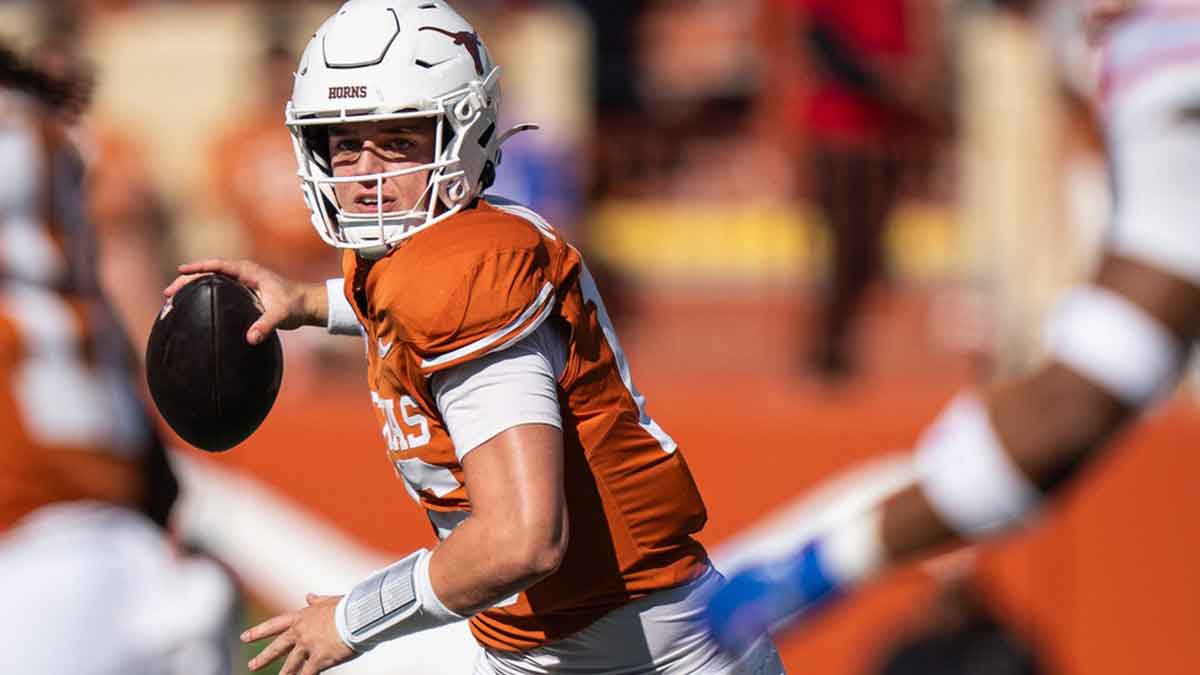 Texas Longhorns quarterback Arch Manning (16) slots a pass to a teammate in the fourth quarter of the Longhorns' game against the Florida Gators, Nov. 9, 2024 at Darrell K. Royal Texas Memorial Stadium in Austin.