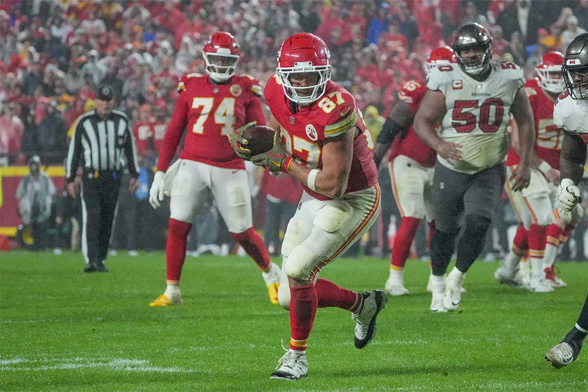 Chiefs' Travis Kelce has NSFW reaction to breaking record that stood since 2015