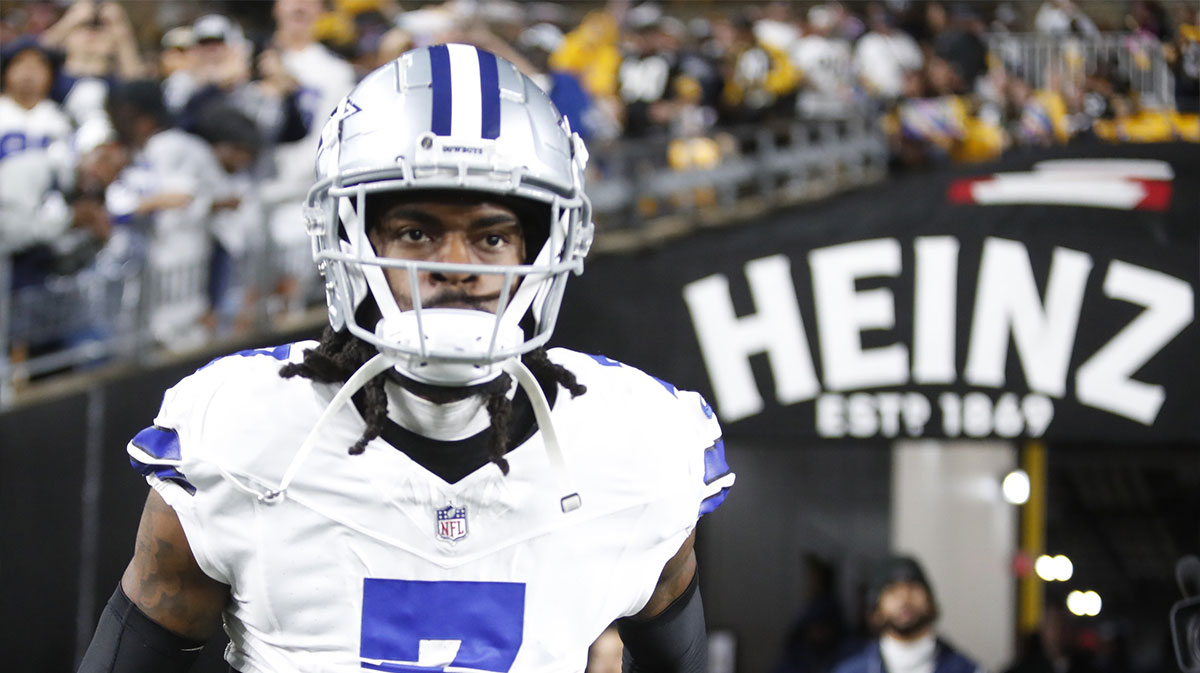 Dallas Cowboys cornerback Trevon Diggs (7) takes the field to play the Pittsburgh Steelers at Acrisure Stadium.