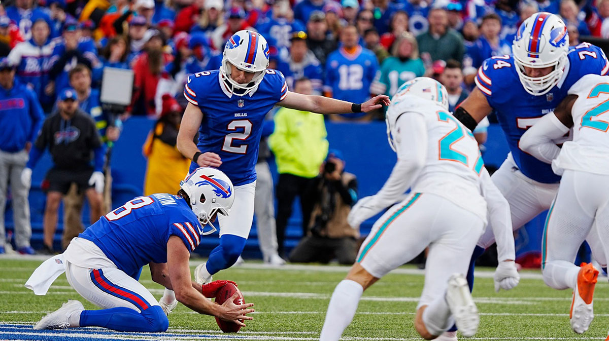 Bills kicker Tyler Bass makes the 61-yard field goal to put Bills in the lead 30-27, with five seconds left in the fourth quarter