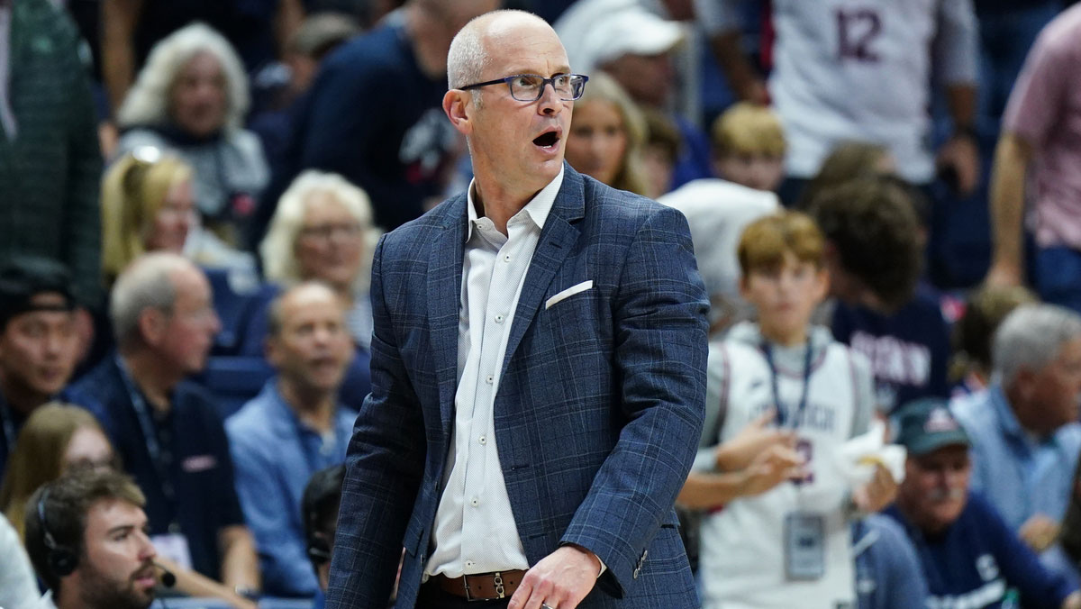 https://wp.clutchpoints.com/wp-content/uploads/2024/11/UConn-basketball-news-Dan-Hurley-doesnt-hold-back-about-opening-night.jpg