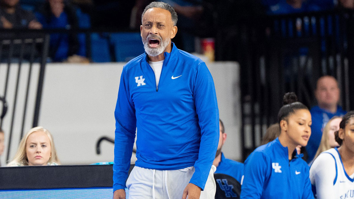 Kentucky Wildcats head coach Kenny Brooks shouts to his players during their game against the Louisville Cardinals.