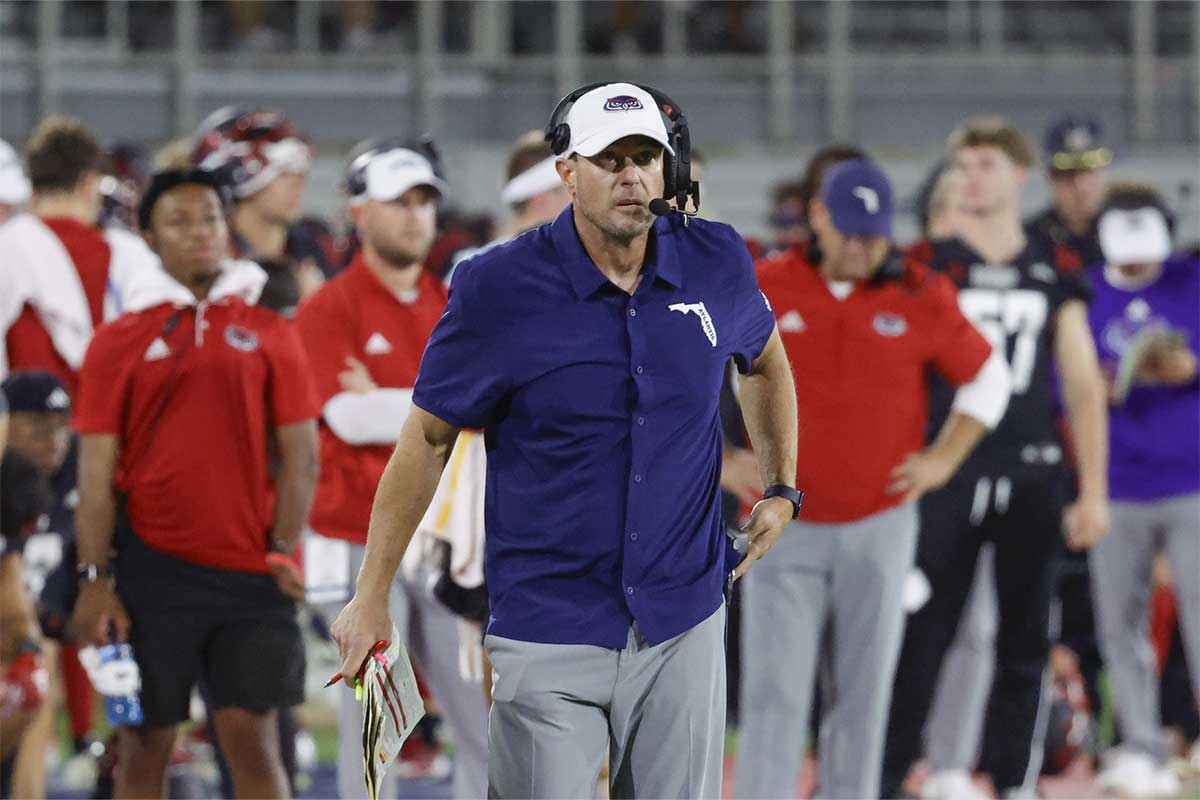 Florida Atlantic coach TOm Herman.