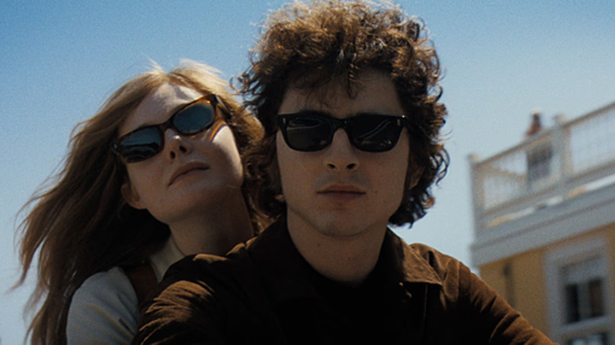 Timothée Chalamet and Elle Fanning in A Complete Unknown.