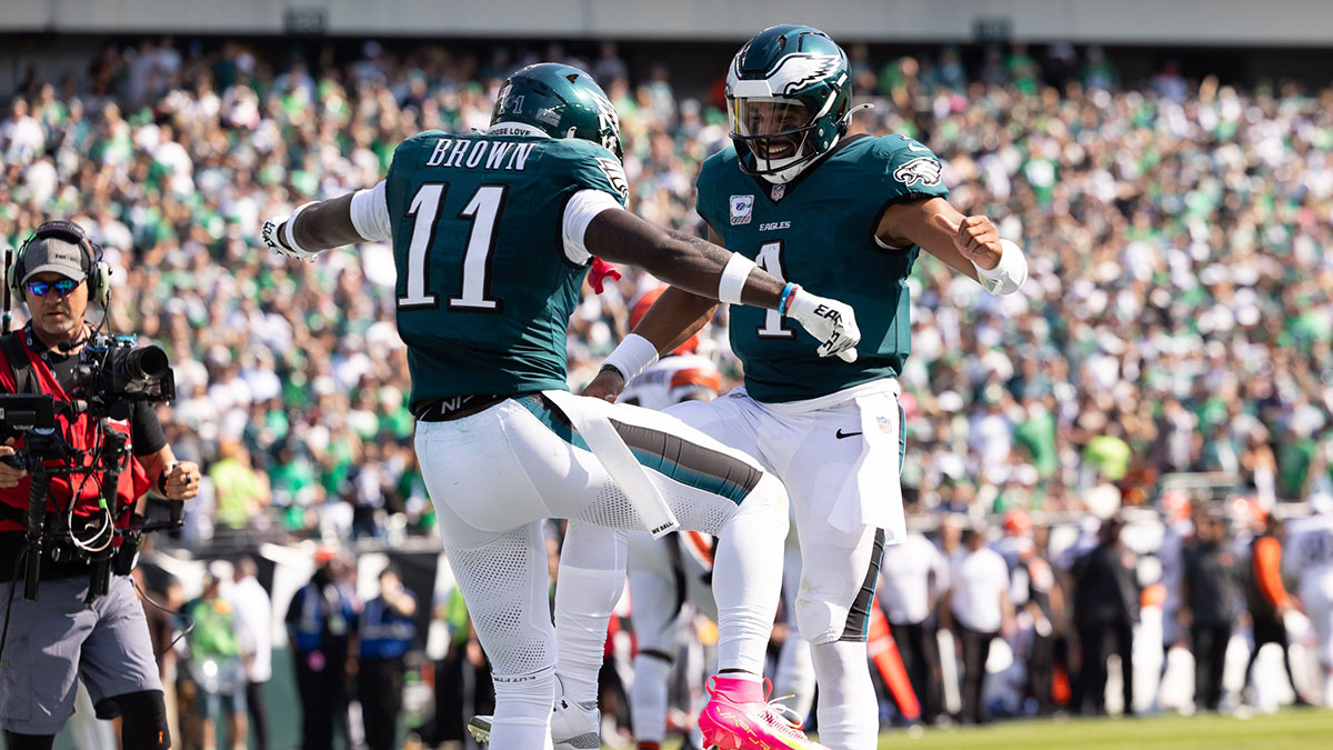 Eagles' Jalen Hurts shares special moment with Tom Brady after Week 15 win