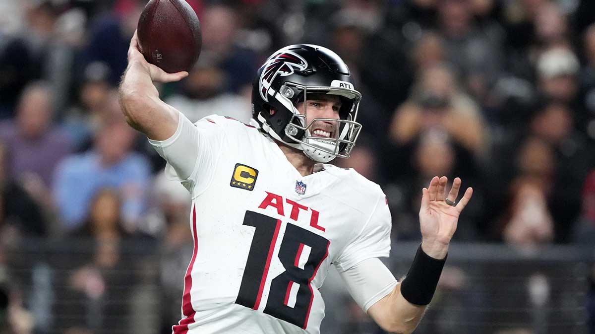 Atlanta Falcons quarterback Kirk Cousins (18) throws the ball against the Las Vegas Raiders in the first half at Allegiant Stadium. Mandatory Credit: