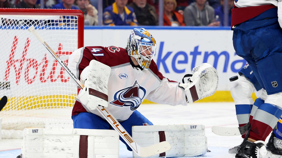 Colorado Avalanche goaltender Scott Wedgewood (41) attempts a glove save in the second period against the Buffalo Sabers at KeyBank Center.