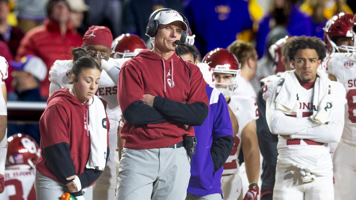 Nov 30, 2024; Baton Rouge, Louisiana, USA; Oklahoma Sooners head coach Brent Venables looks on against the LSU Tigers during the fourth quarter at Tiger Stadium. Mandatory Credit: Stephen Lew-Imagn Images