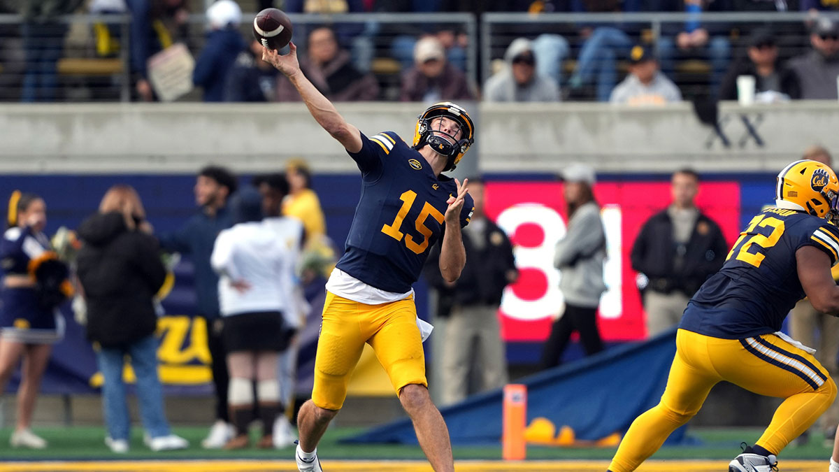 Amazing Mendoza's Plunge Helps Seal First National Football Title For Indiana After Perfect Season Photo Collection Amazing Mendoza's Plunge Helps Seal First National Football Title For Indiana After Perfect Season Photo Collection