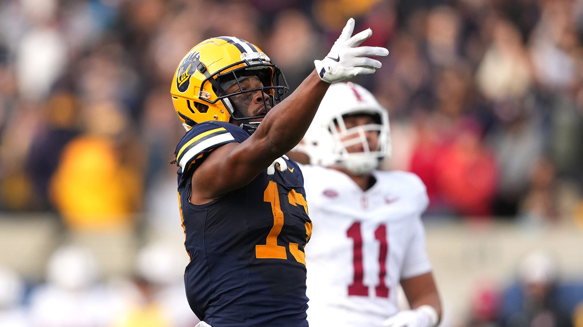 California Golden Bears wide receiver Nyziah Hunter (13) gestures after catching a pass against the Stanford Cardinal during the fourth quarter at California Memorial Stadium.