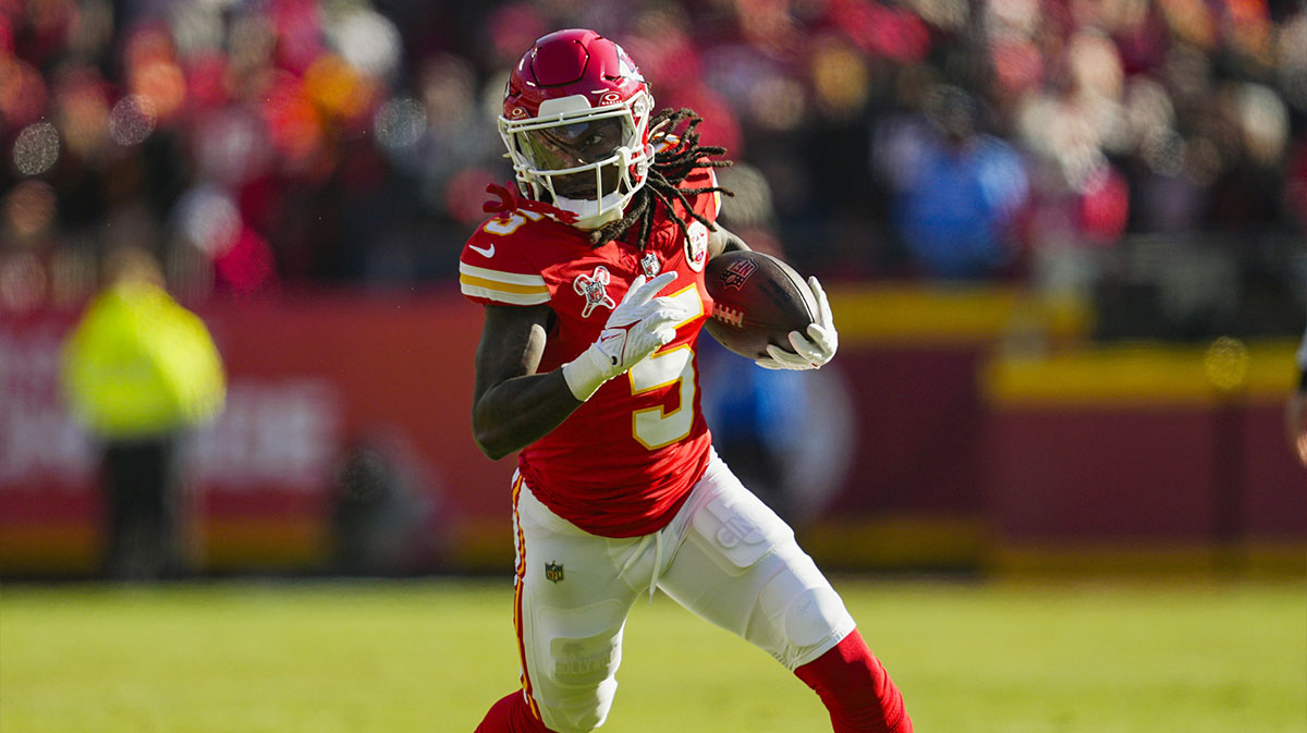 Kansas City Chiefs wide receiver Hollywood Brown (5) runs with the ball during the first half against the Houston Texans at GEHA Field at Arrowhead Stadium.