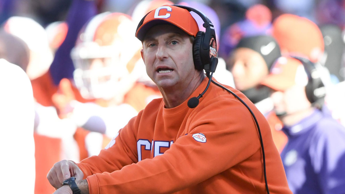 Clemson head coach Dabo Swinney calls a time out during the fourth quarter at Memorial Stadium.