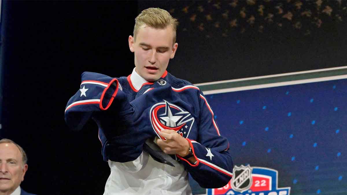 David Jiricek after being selected as the number six overall pick to the Columbus Blue Jackets in the first round of the 2022 NHL Draft at Bell Centre.