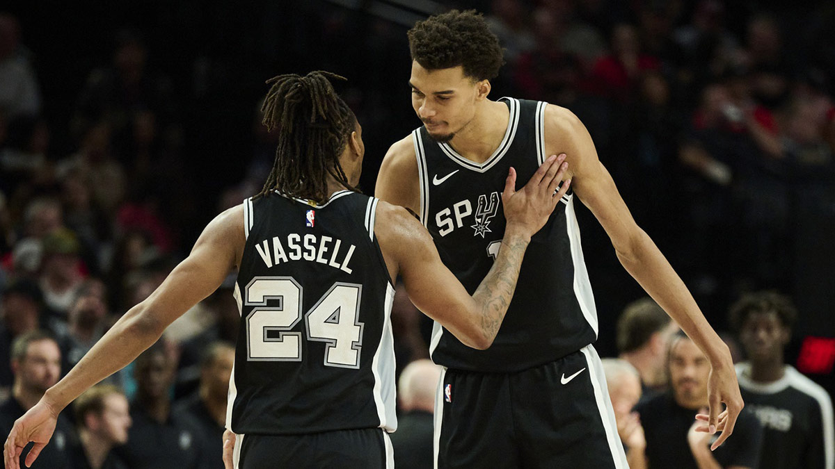 Spurs erase 17point 4th quarter deficit for win vs Trail Blazers