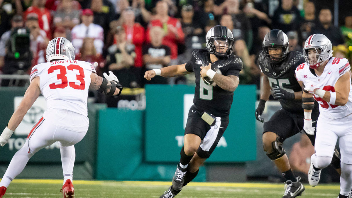 Oregon Ducks quarterback Dillon Gabriel carries the ball as the No. 3 Oregon Ducks host the No. 2 Ohio State Buckeyes Saturday, Oct. 12, 2024 at Autzen Stadium in Eugene, Ore.