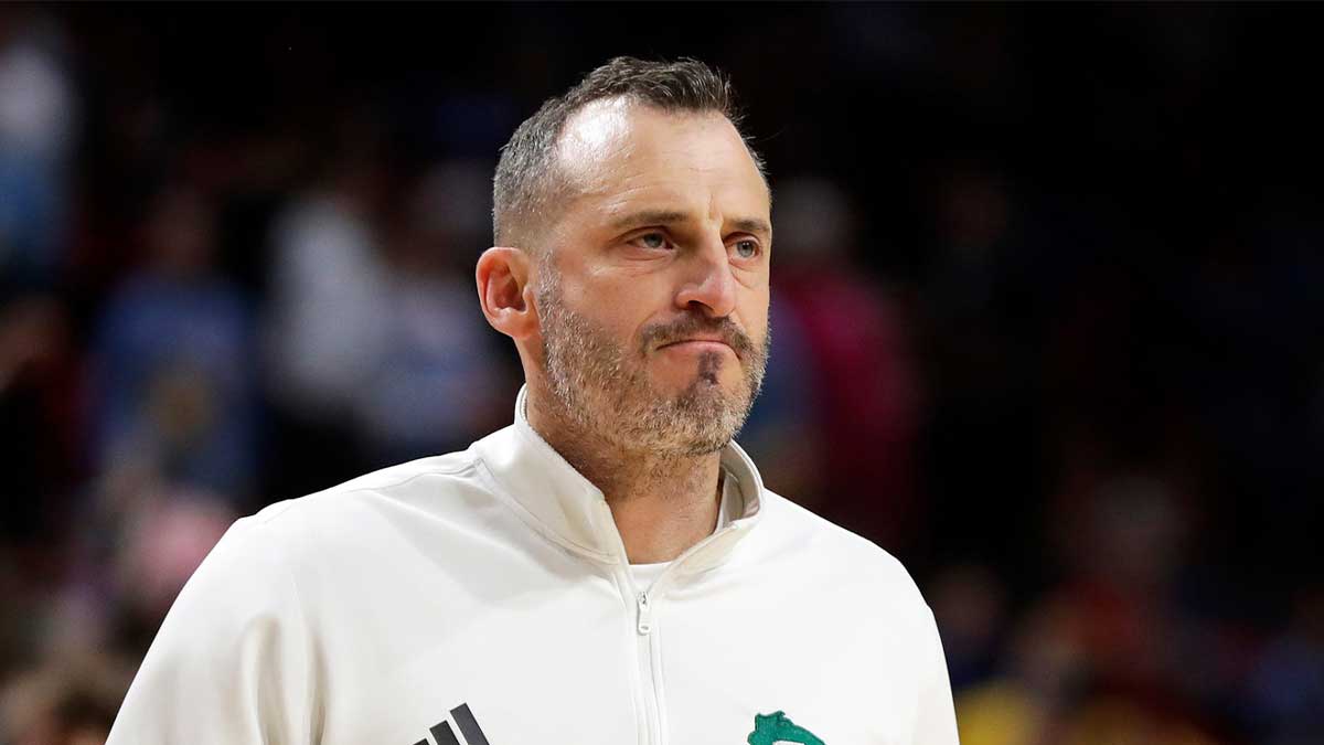 Doug Gottlieb, University of Wisconsin-Green Bay men's basketball head coach, walks off the court after the team's 72-70 loss to Michigan Tech on Dec. 18, 2024, at the Resch Center in Ashwaubenon, Wis.