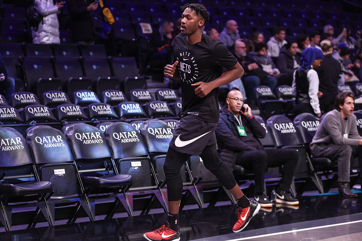 Brooklyn Nets forward Dorian Finney-Smith (28) warms up prior to the game against the San Antonio Spurs at Barclays Center