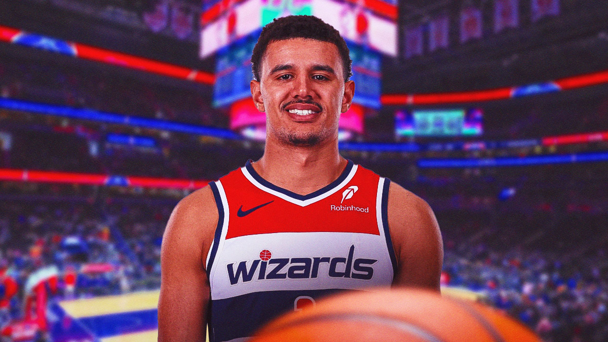 Johnny Davis smiles in Wizards jersey