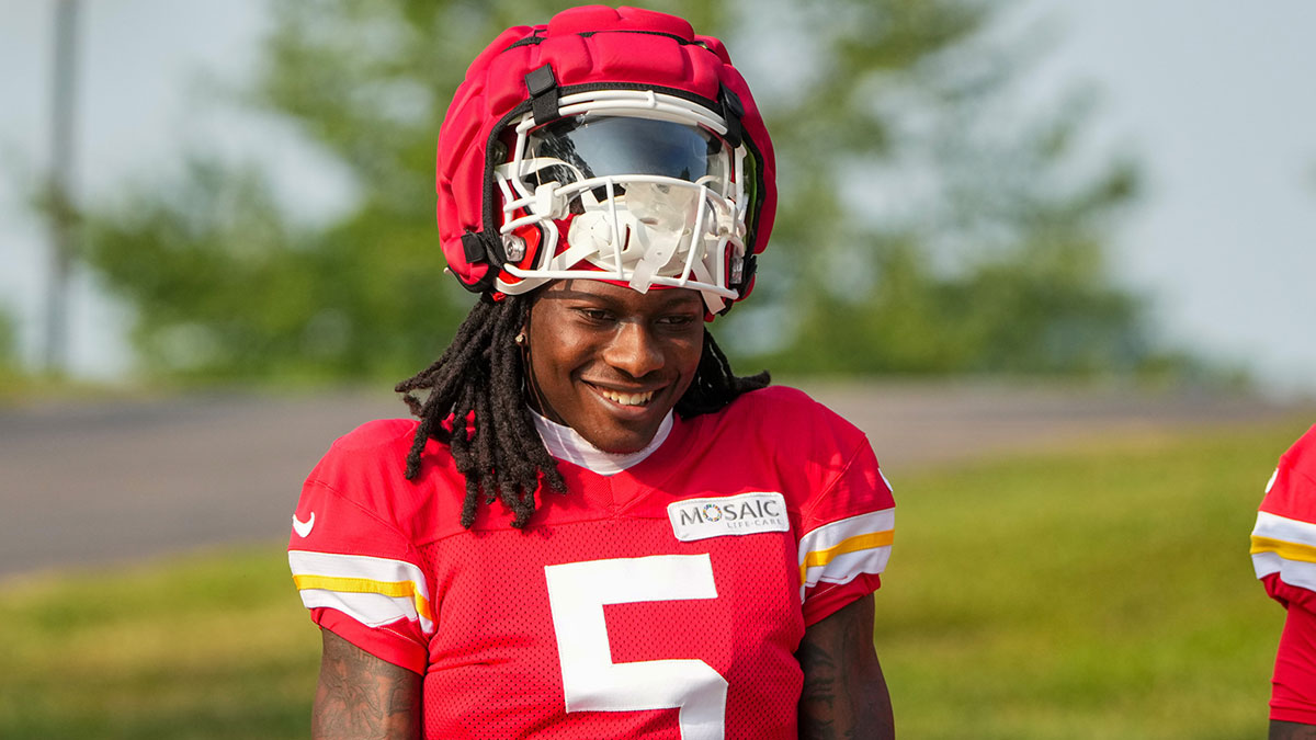 Hollywood Brown injury update points to Chiefs debut