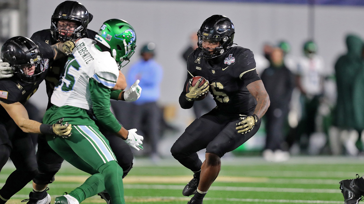 Army football star reveals transfer portal decision after loss to Navy