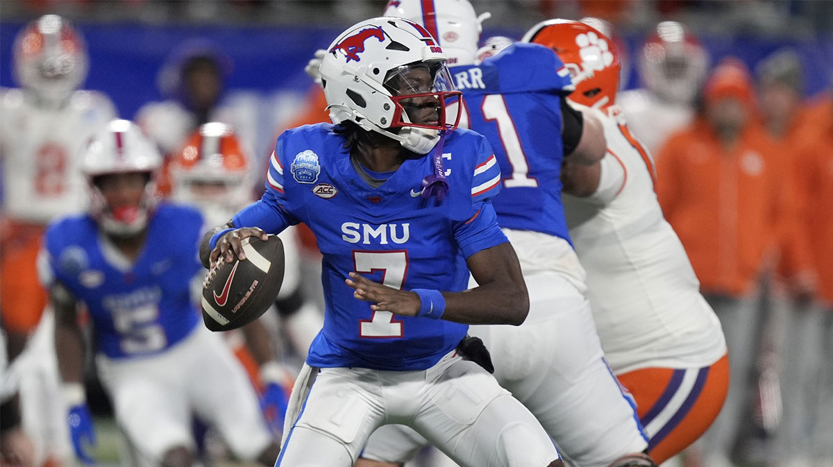 Southern Methodist Mustangs quarterback Kevin Jennings (7) throws during the second quarter against the Clemson Tigers in the 2024 ACC Championship game at Bank of America Stadium.