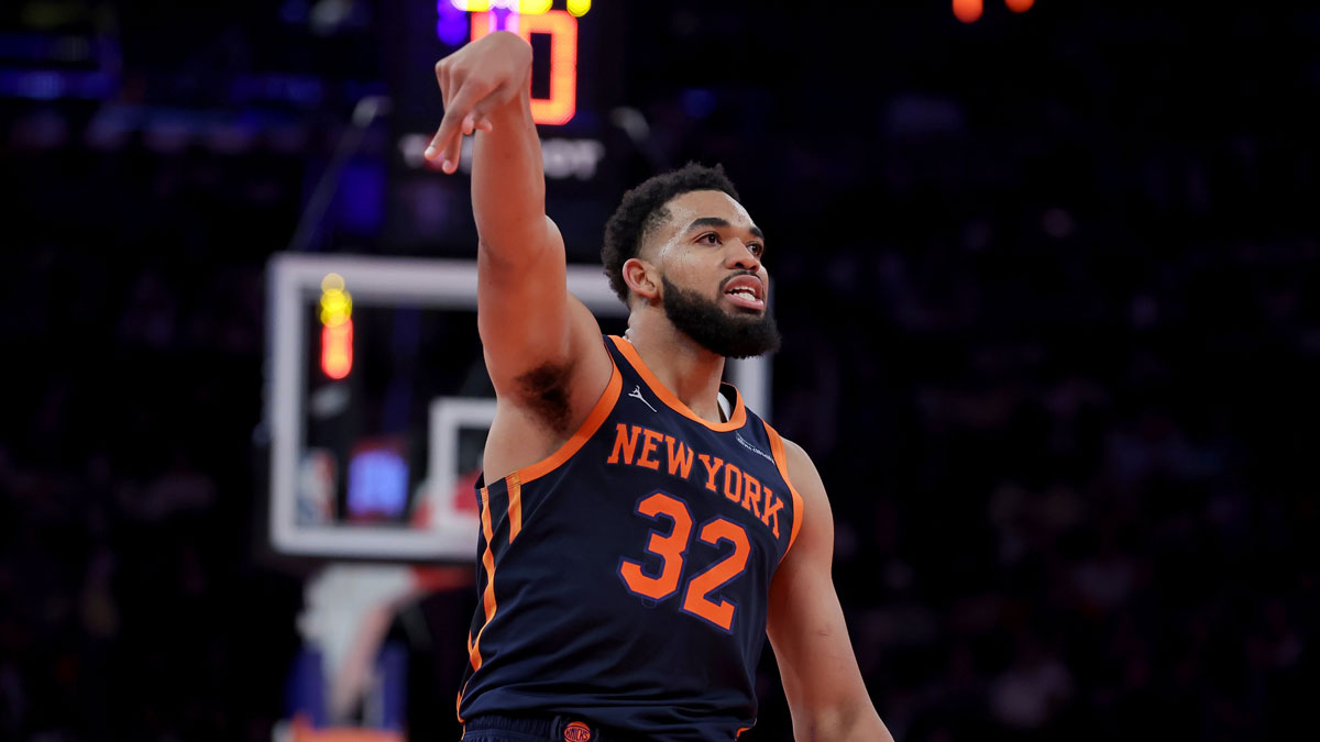 Knicks center Karl-Anthony Towns (32) watches his three point shot against the Atlanta Hawks during the third quarter at Madison Square Garden