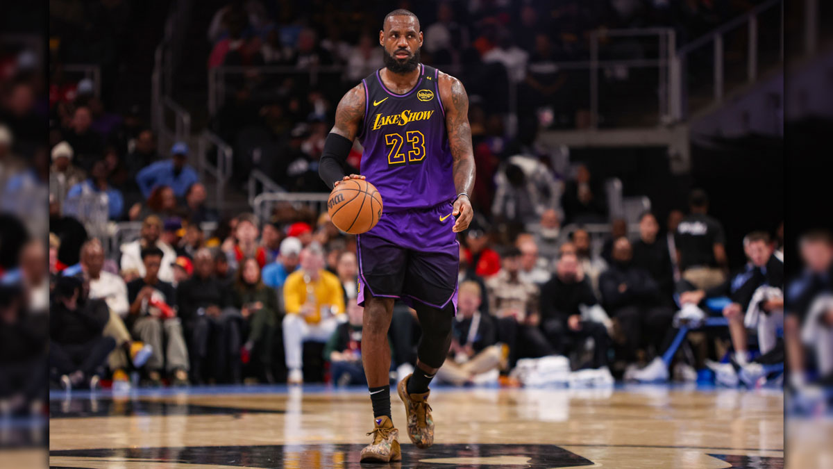 Los Angeles Lebron James (23) Dribbles against Atlanta Hawks in the second quarter at the state farm.