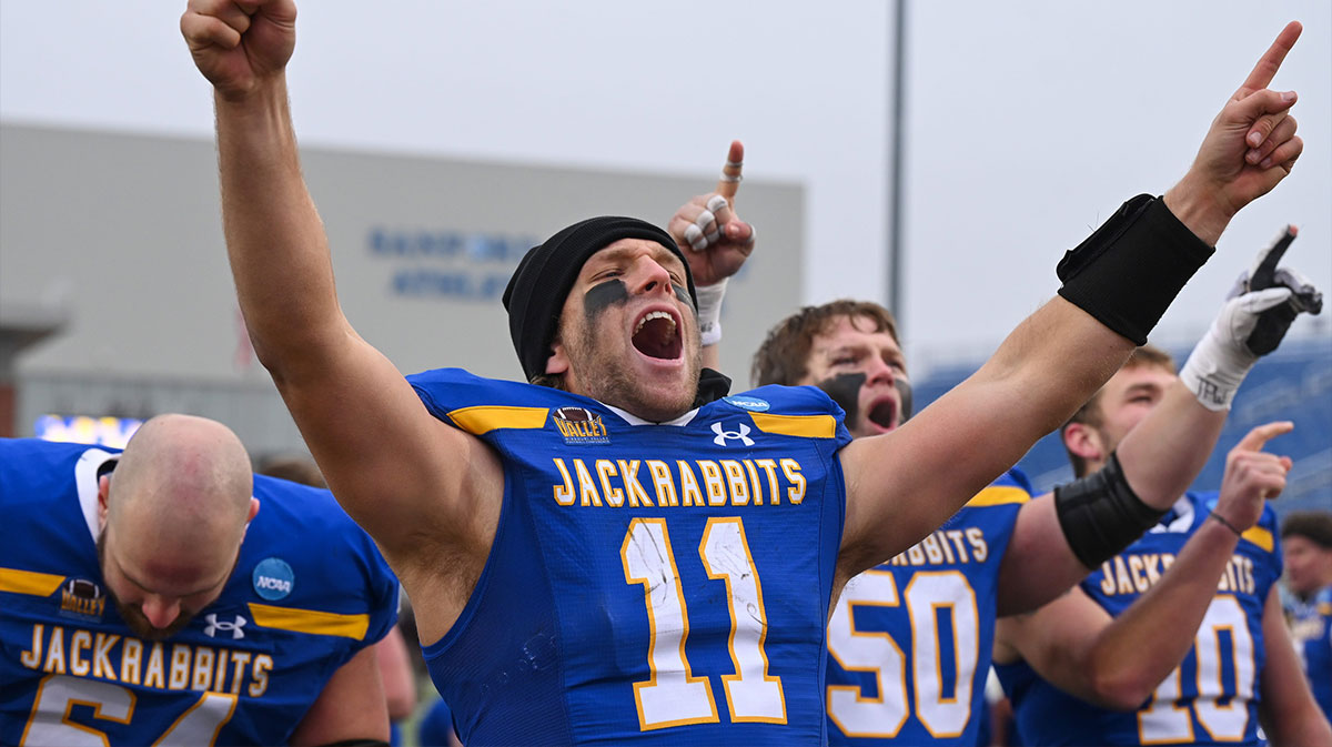 South Dakota State's historic QB top player in transfer portal