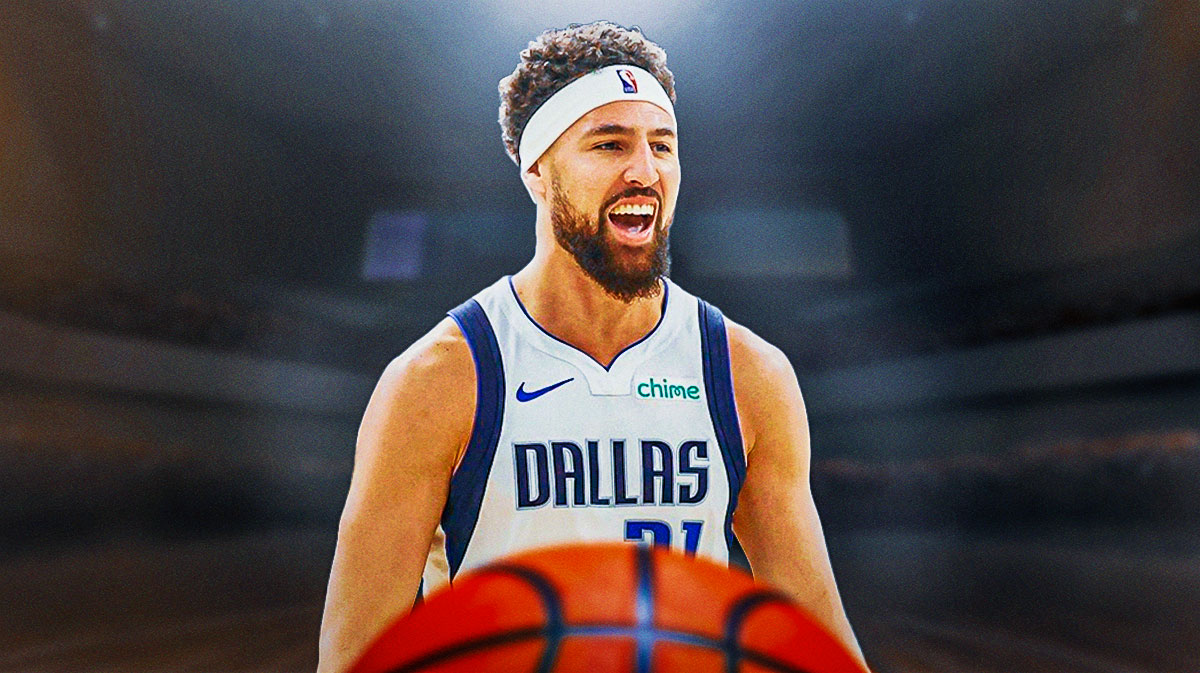Klay Thompson in a Mavericks jersey.