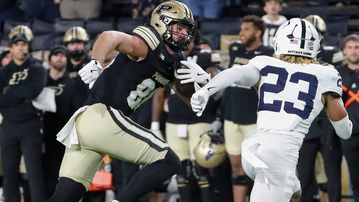 Purdue Boilermakers tight end Max Klare (86) rushes past Penn State Nittany Lions cornerback Antoine Belgrave-Shorter (23) Saturday, Nov. 16, 2024, during the NCAA football game at Ross-Ade Stadium in West Lafayette, Ind. Penn State Nittany Lions won 49-10.