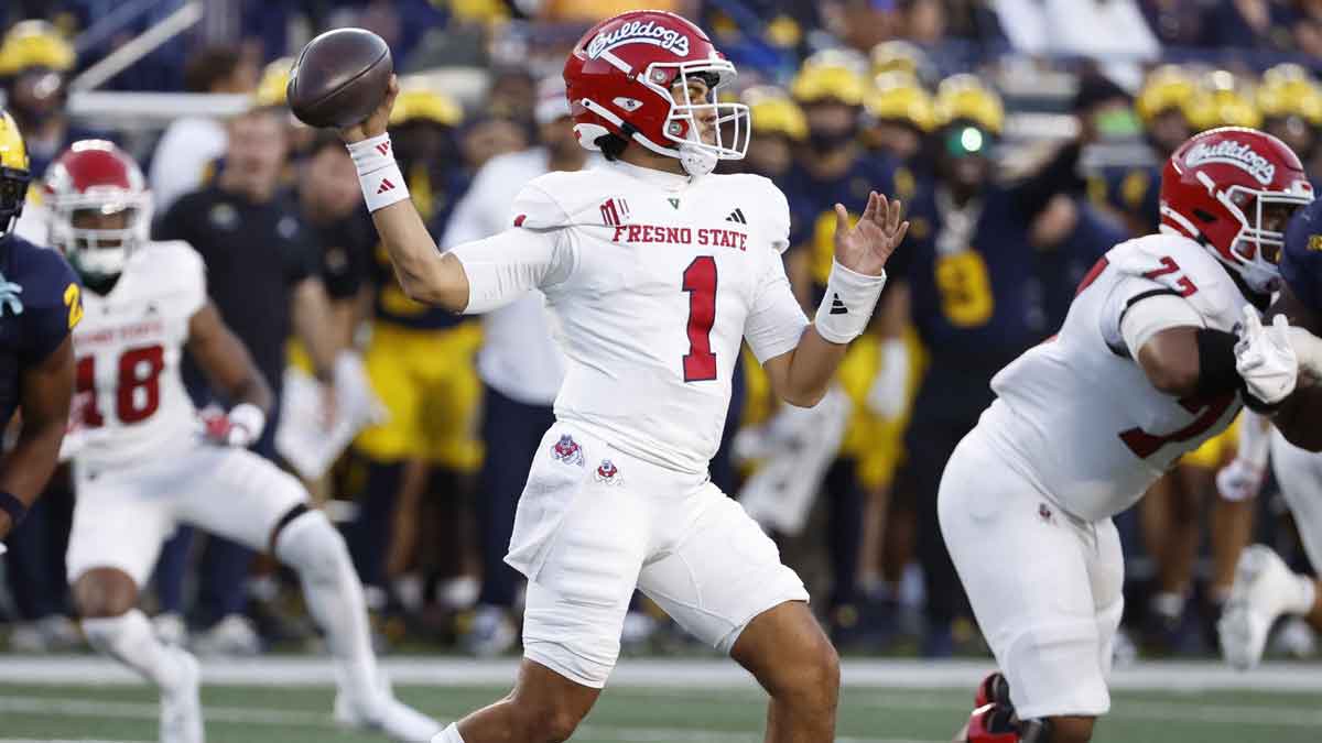 Fresno State Bulldogs quarterback Mikey Keene (1) throws against the Michigan Wolverines in the first half at Michigan Stadium