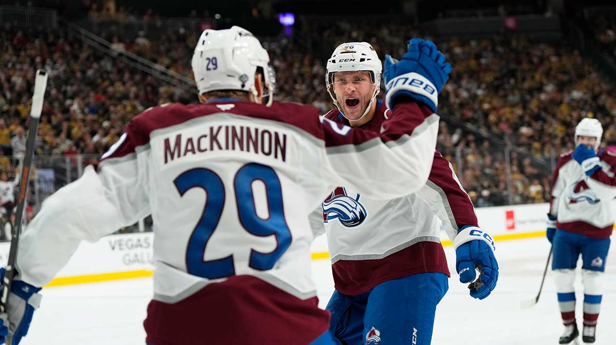 Nathan MacKinnon, Mikko Rantanen break Avalanche duo record