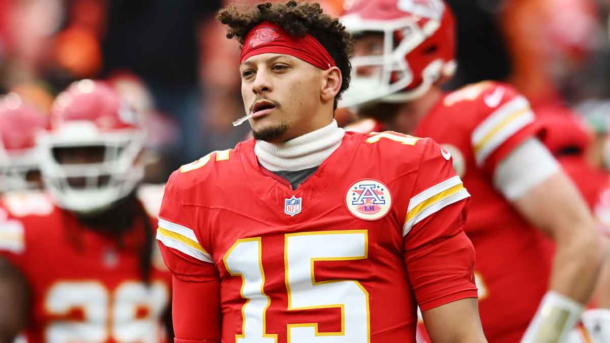 Kansas City Chiefs quarterback Patrick Mahomes (15) warms up before the game between the Cleveland Browns and the Chiefs at Huntington Bank Field.