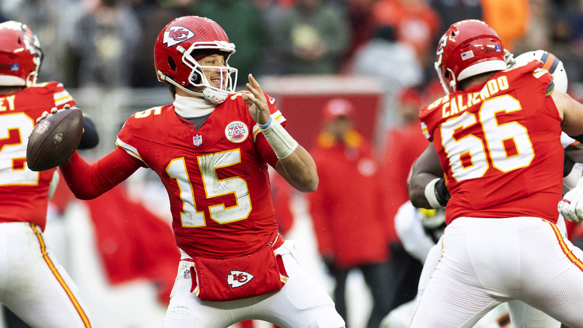 Kansas City Chiefs quarterback Patrick Mahomes (15) throws against the Cleveland Browns during the second quarter at Huntington Bank Field.