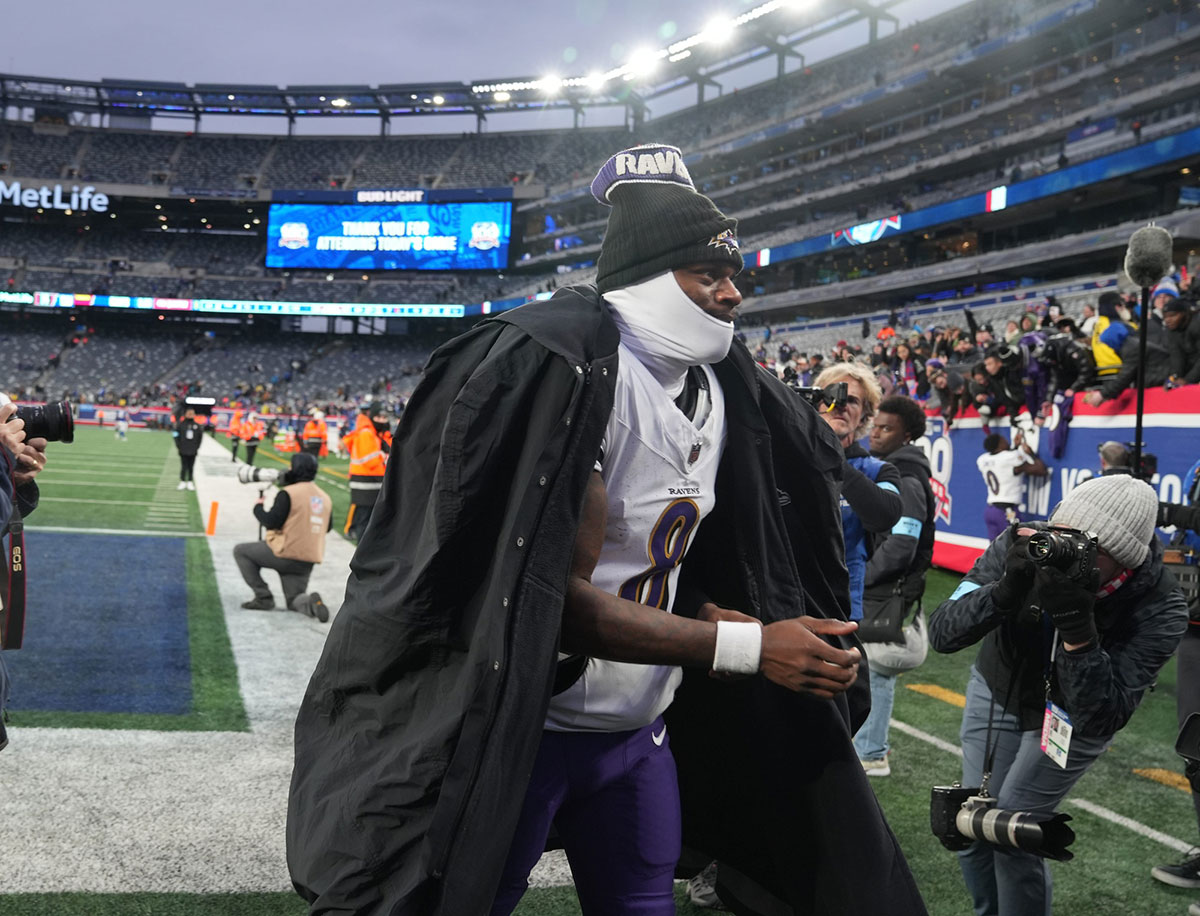 Lamar Jackson of the Ravens leaves the field after the Baltimore Ravens came to MetLife Stadium and defeated the New York Giants 35-14.