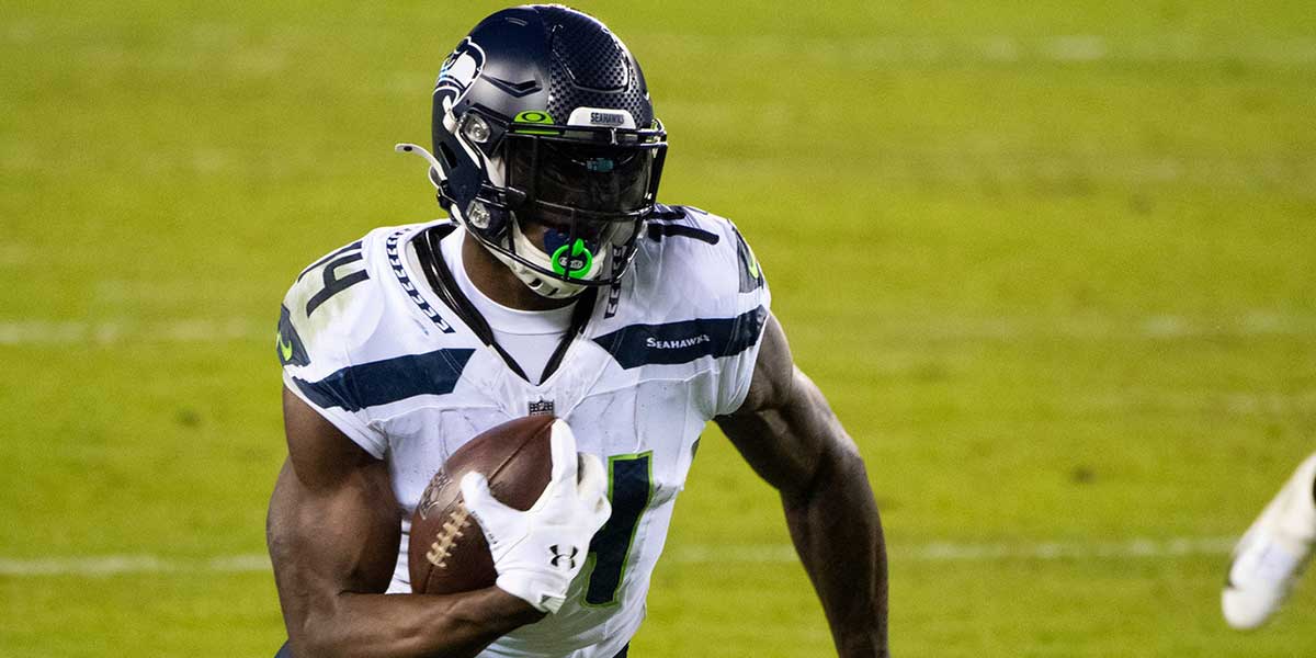 Seahawks' D.K. Metcalf (14) carries the ball against the Eagles Monday, Nov. 30, 2020 in Philadelphia. Jl Eagles 113020 23