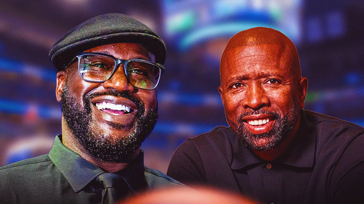 Shaquille O'Neal and Kenny Smith laughing together