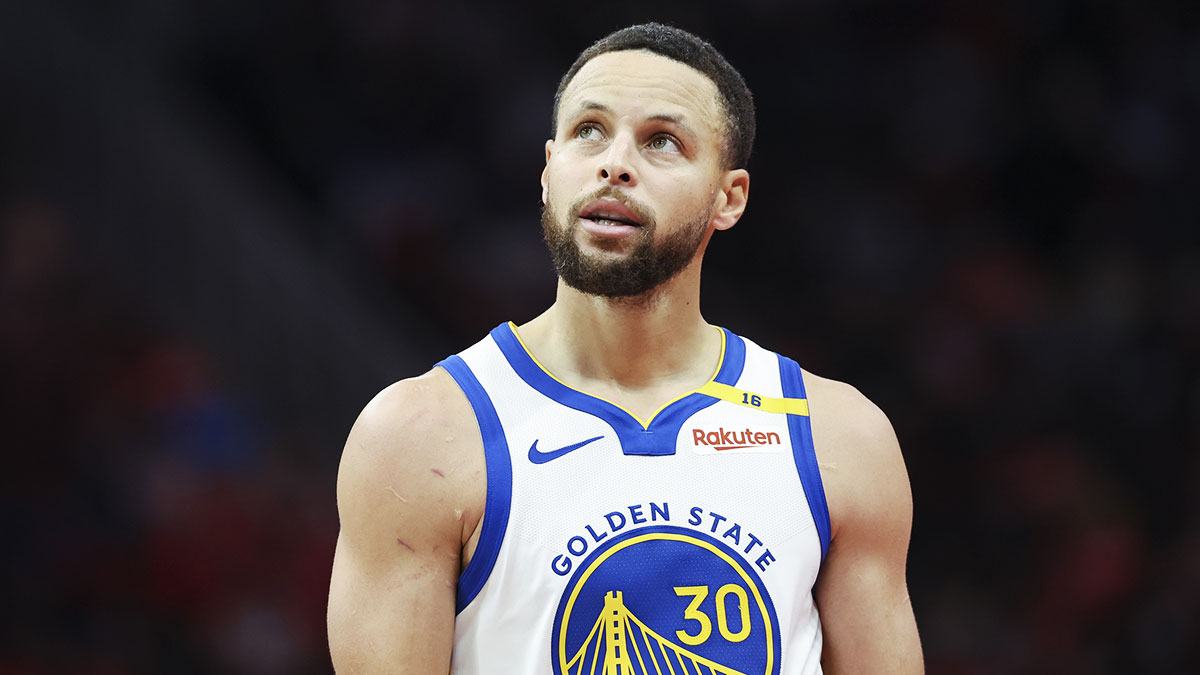 Golden State Warriors guard Stephen Curry (30) looks up after a play during the fourth quarter against the Houston Rockets in their NBA Cup game at Toyota Center.