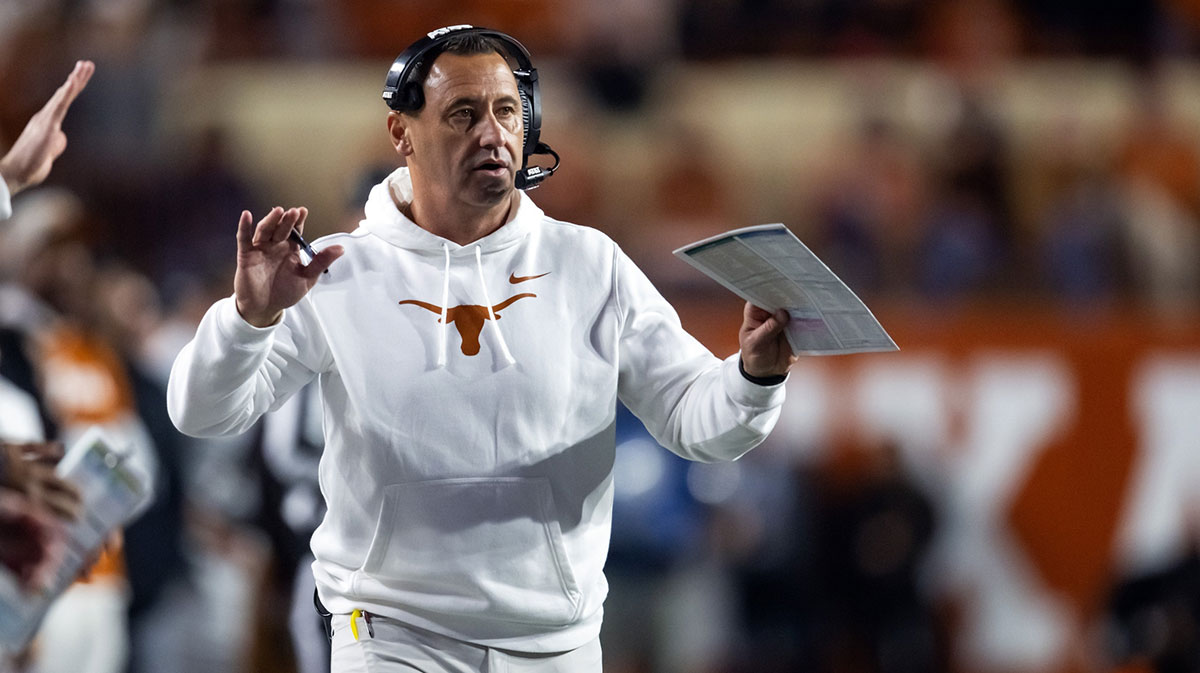 Texas Longhorns head coach Steve Sarkisian against the Clemson Tigers during the CFP National playoff first round at Darrell K Royal-Texas Memorial Stadium.