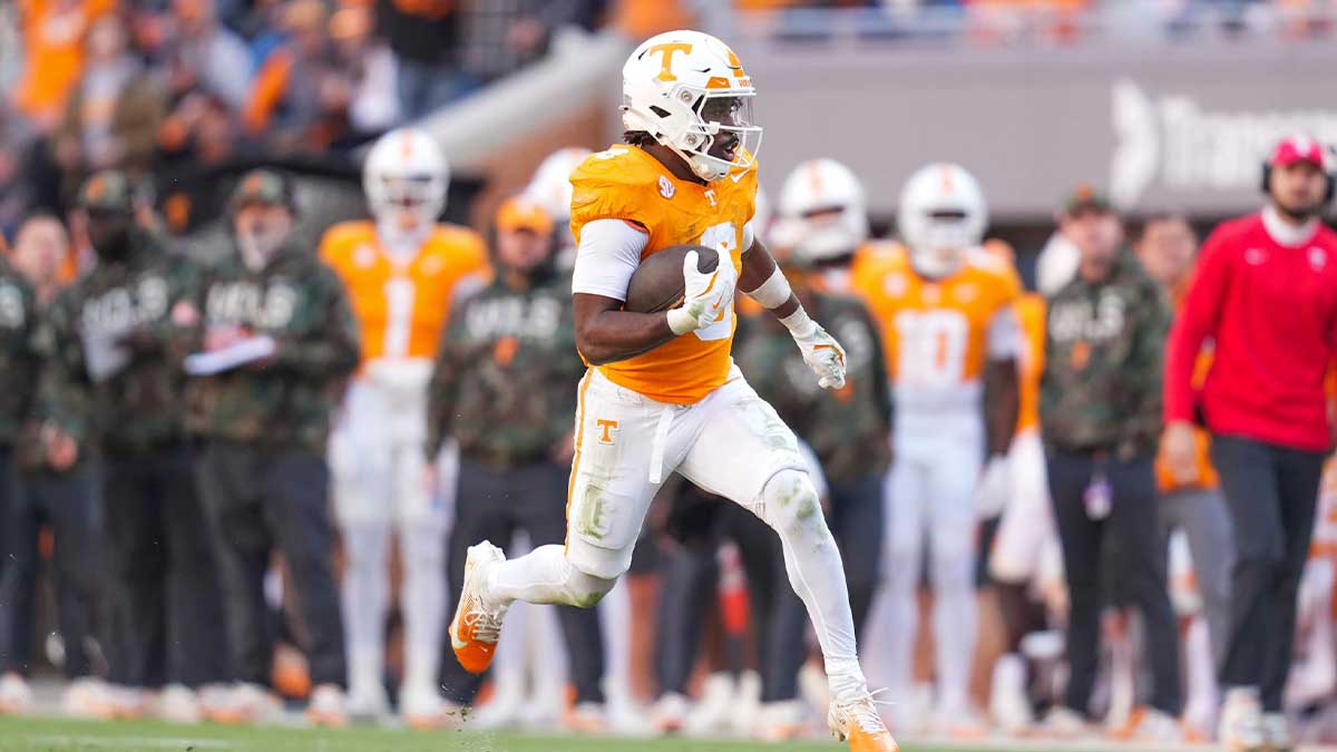 Tennessee running back Dylan Sampson (6) runs with the ball during a NCAA football game between Tennessee and UTEP in Neyland Stadium on Saturday, November 23, 2024.