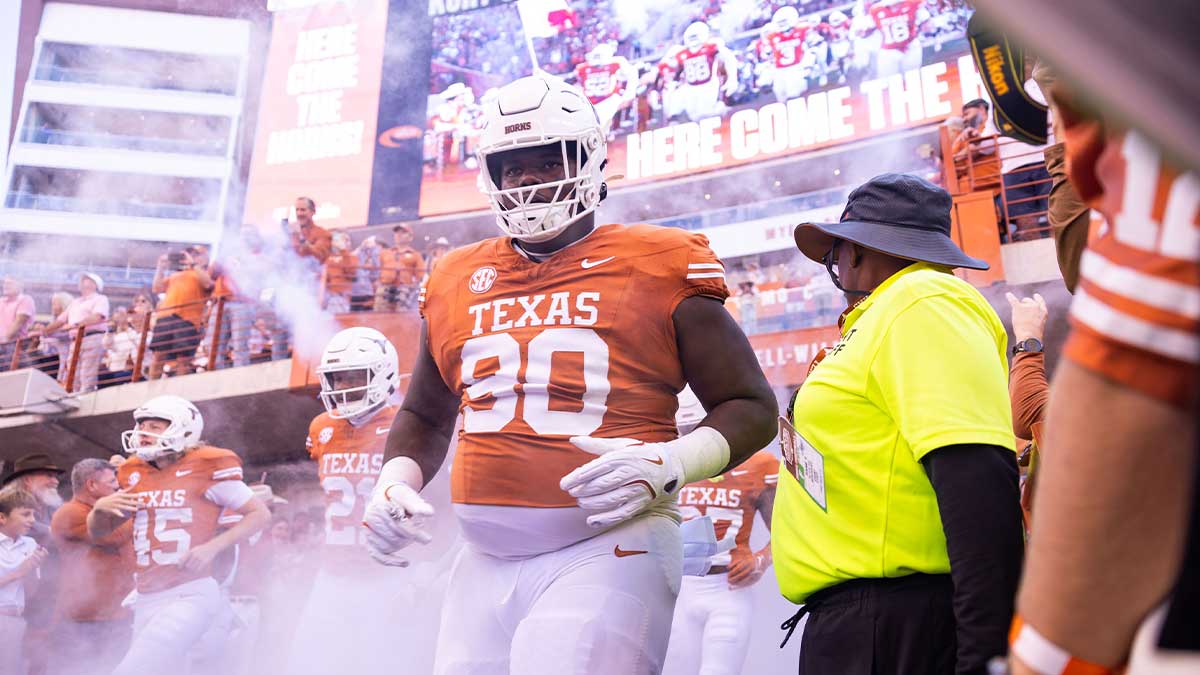 Texas DL Sydir Mitchell