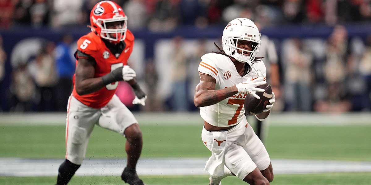 Texas WR Isaiah Bond