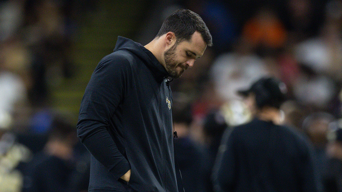 New Orleans Saints quarterback Derek Carr (4) reacts to a play on the sidelines against the Tampa Bay Buccaneers during the second half at Caesars Superdome.